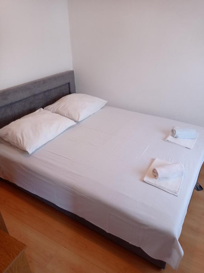 Apartments Milinkovic Βόντιτσε Εξωτερικό φωτογραφία