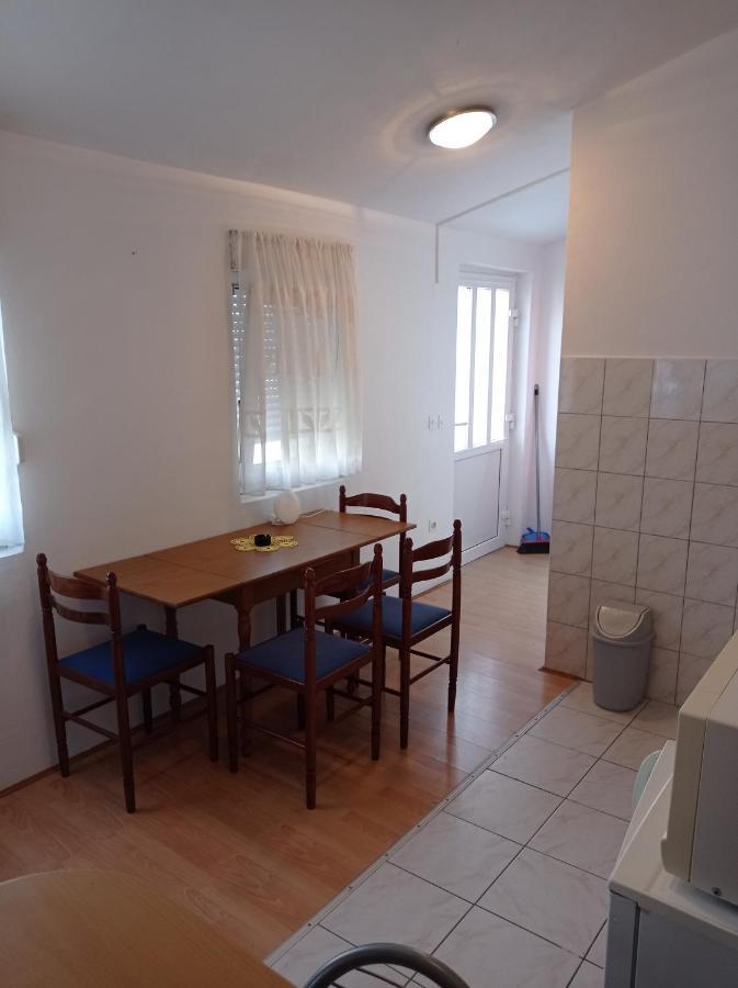 Apartments Milinkovic Βόντιτσε Εξωτερικό φωτογραφία